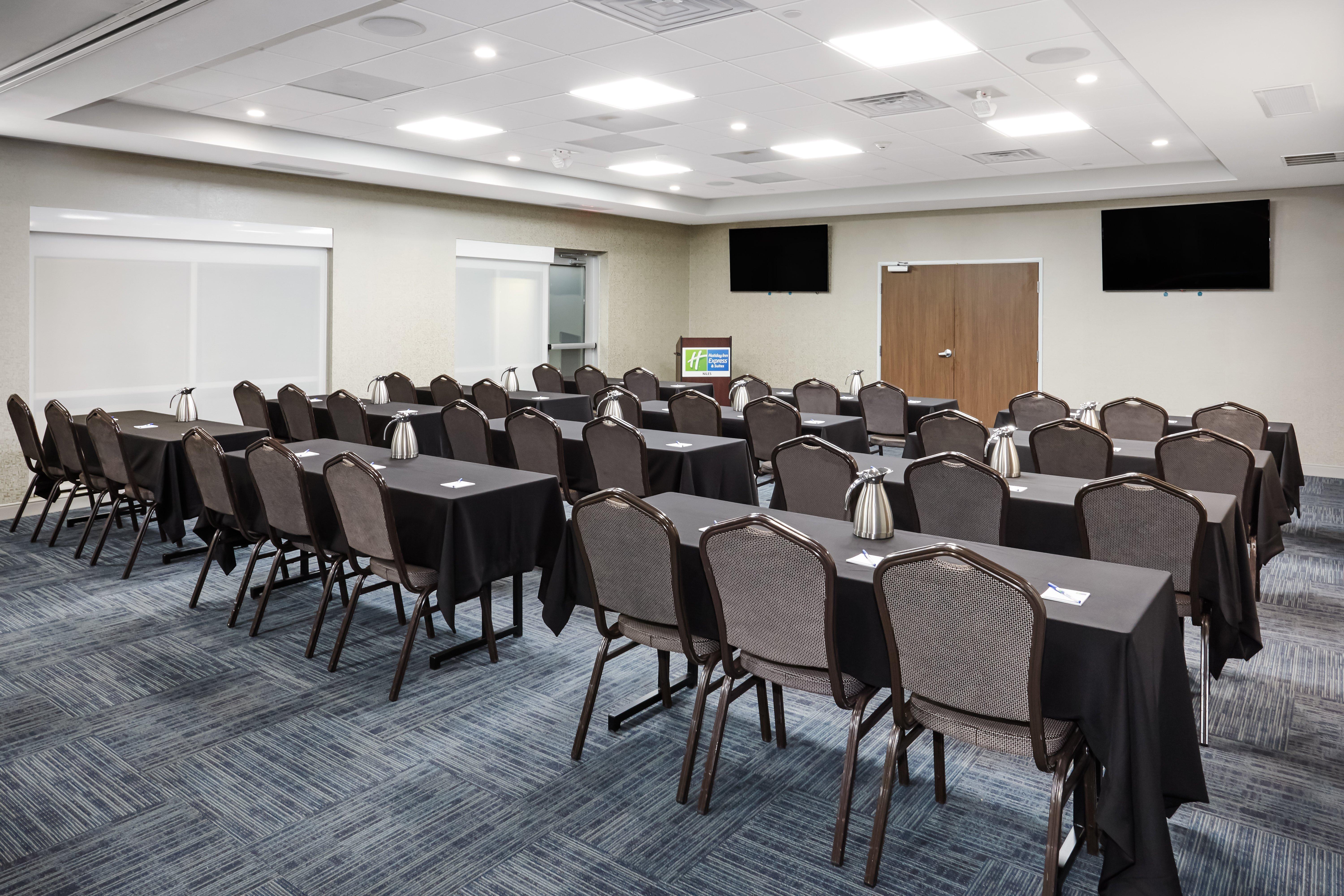 Holiday Inn Express & Suites Chicago North Shore - Niles By Ihg Exteriér fotografie
